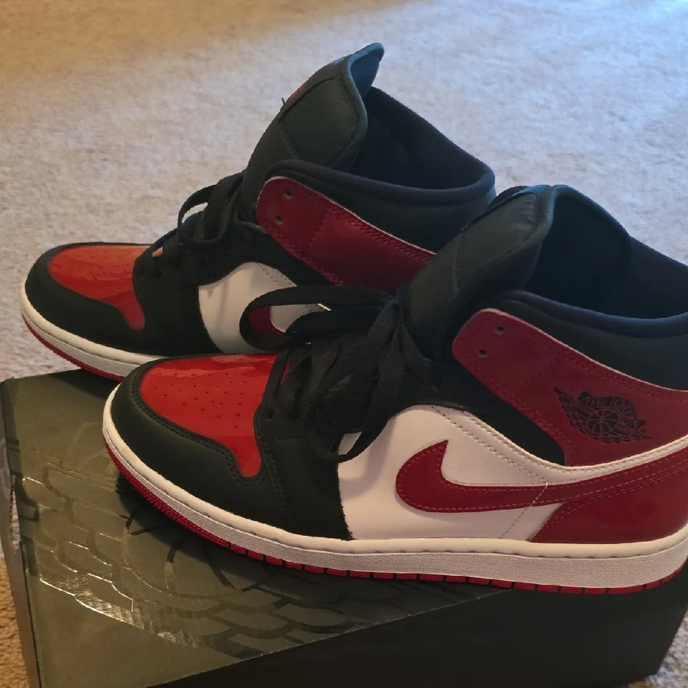 Nike Air Jordan 1 Mid Men's Shoe - White/Black/Red